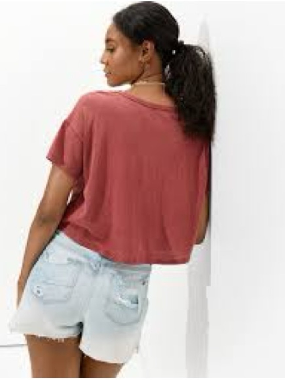 American Eagle Outfitters Short-Sleeve Scoop Crop Top in Dusty Rose